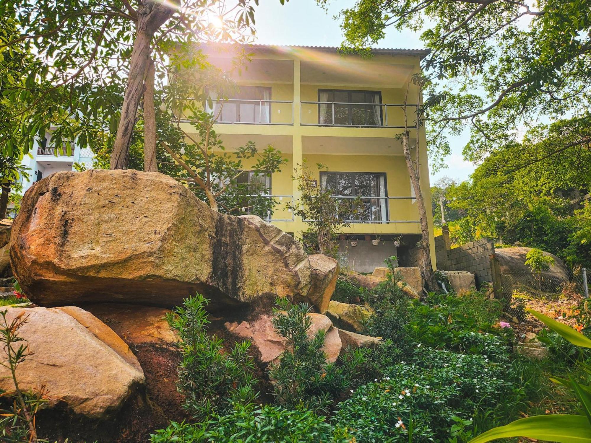 Voyage Phu Quoc Beach Resort Ngoại thất bức ảnh